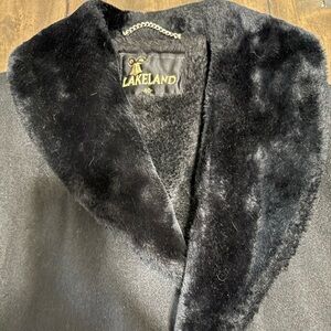 Lakeland Men's Black Wool outside fur inside vey war and elegant l Coat size 40